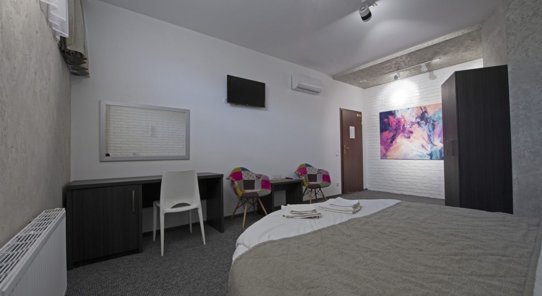 Львів. Готель”Пальма”