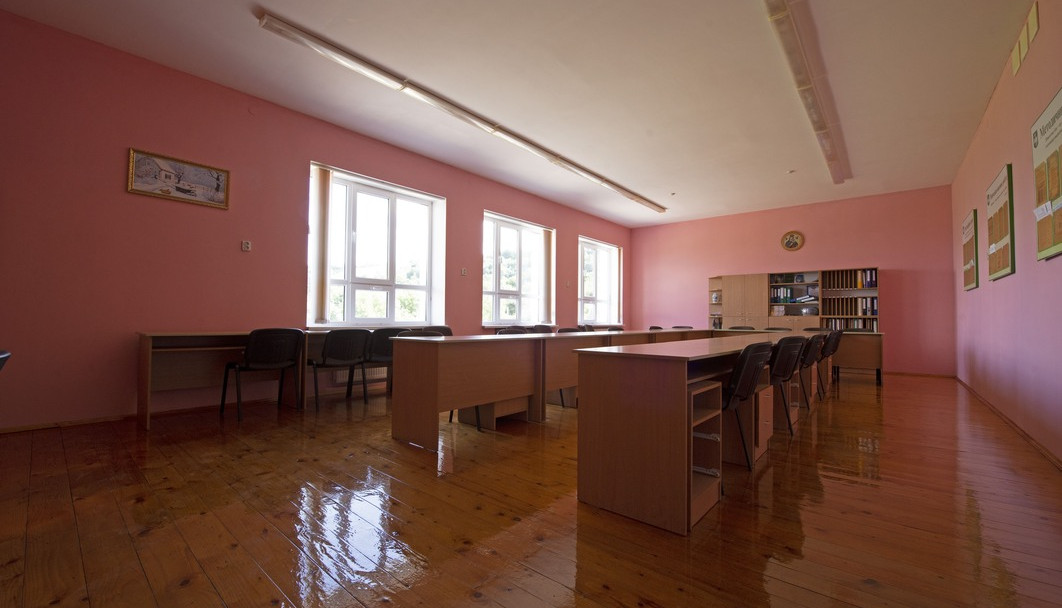 с.Вороняки. Загальноосвітня школа