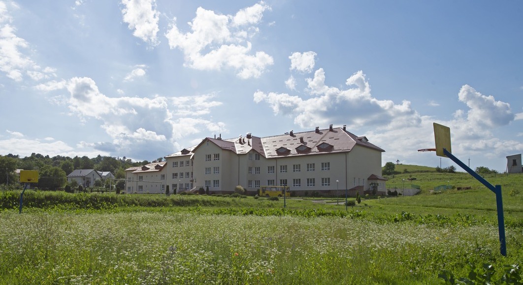 с.Вороняки. Загальноосвітня школа