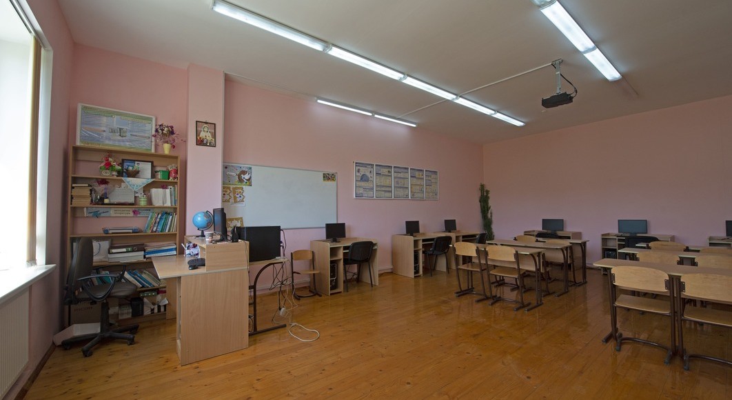 с.Вороняки. Загальноосвітня школа