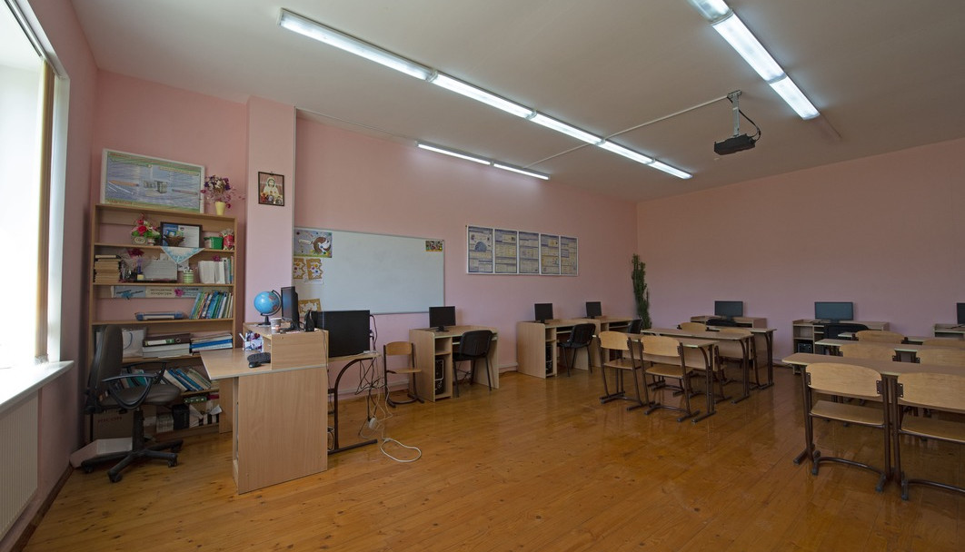 с.Вороняки. Загальноосвітня школа