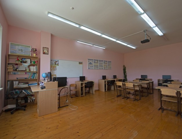 с.Вороняки. Загальноосвітня школа