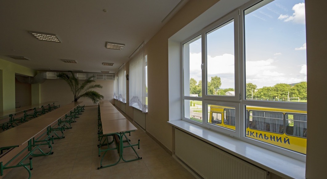 с.Вороняки. Загальноосвітня школа