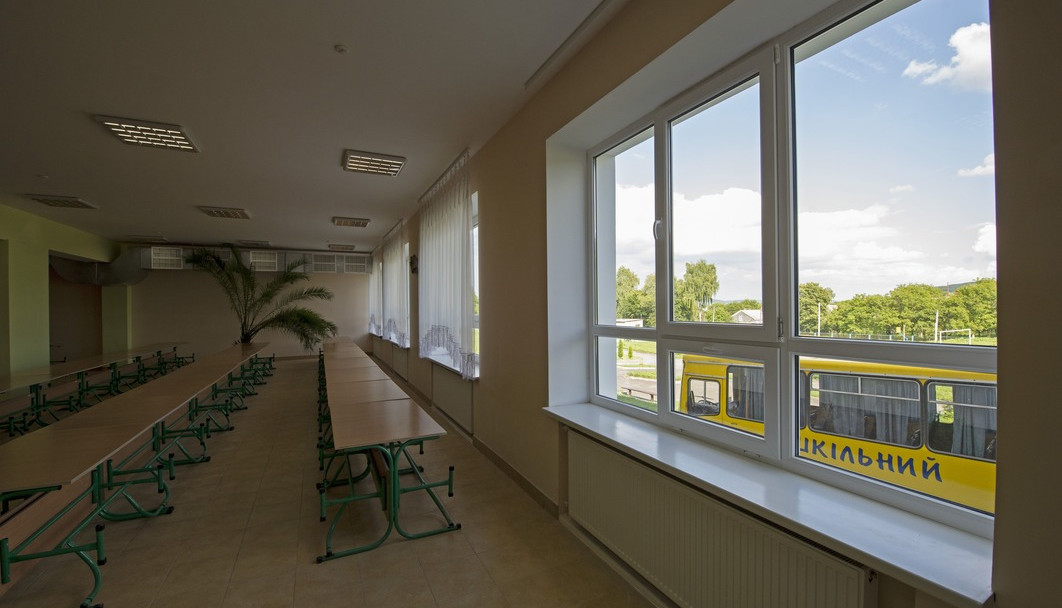 с.Вороняки. Загальноосвітня школа