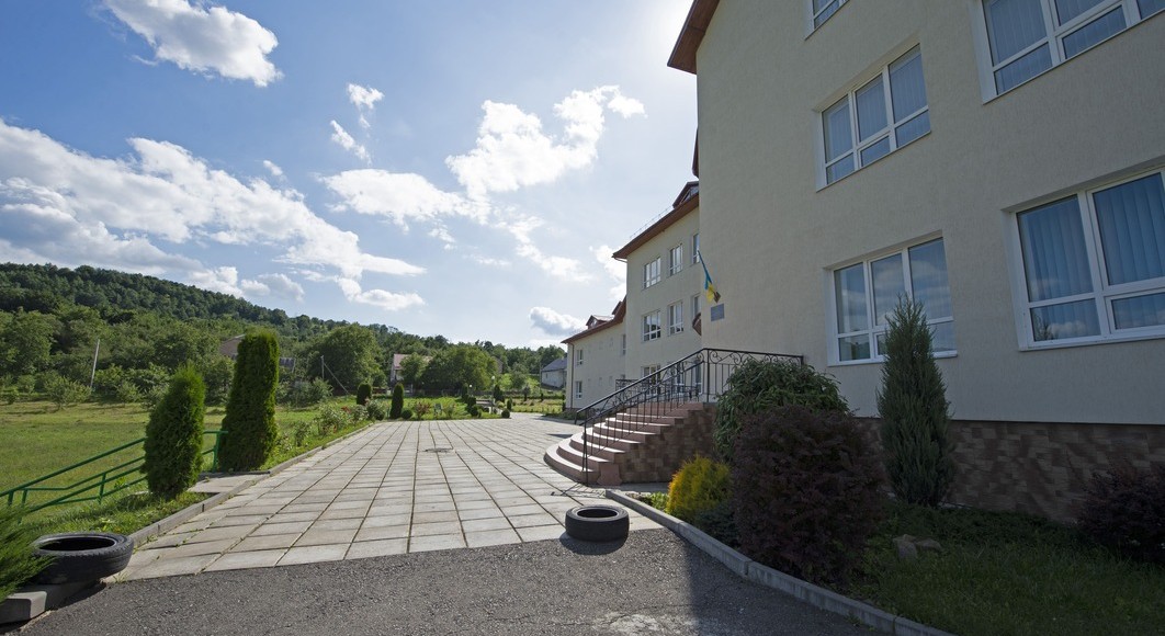 с.Вороняки. Загальноосвітня школа