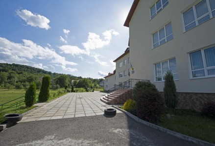 с.Вороняки. Загальноосвітня школа