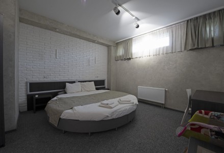 Львів. Готель”Пальма”