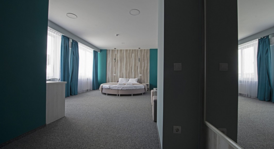 Львів. Готель”Пальма”