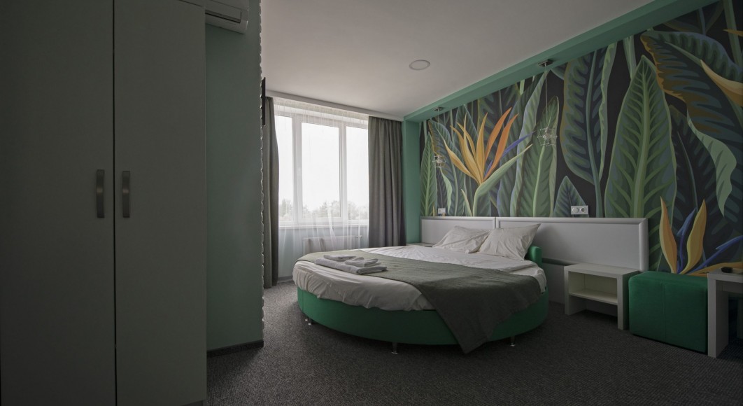 Львів. Готель”Пальма”