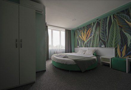 Львів. Готель”Пальма”