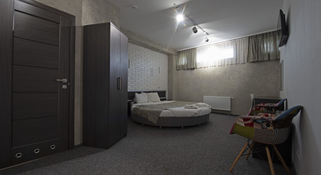 Львів. Готель”Пальма”