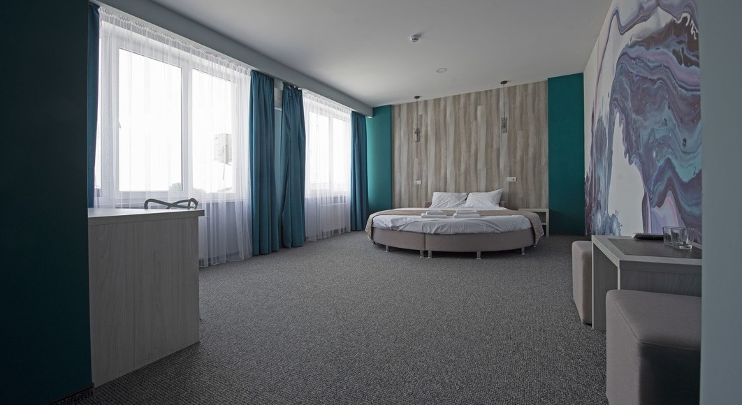 Львів. Готель”Пальма”