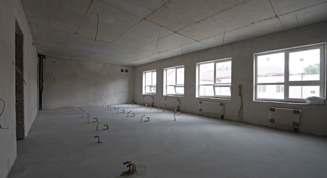 Реконструкція  з розширенням існуючої школи