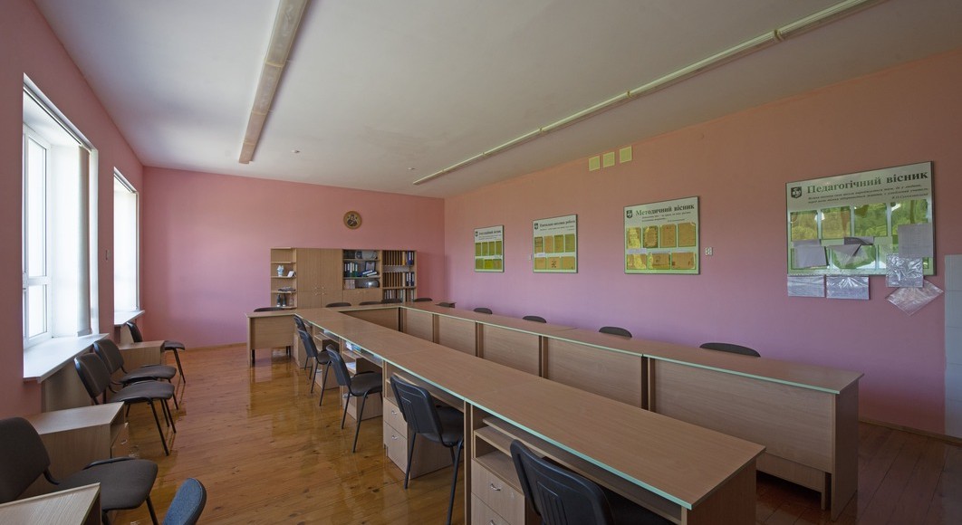 с.Вороняки. Загальноосвітня школа