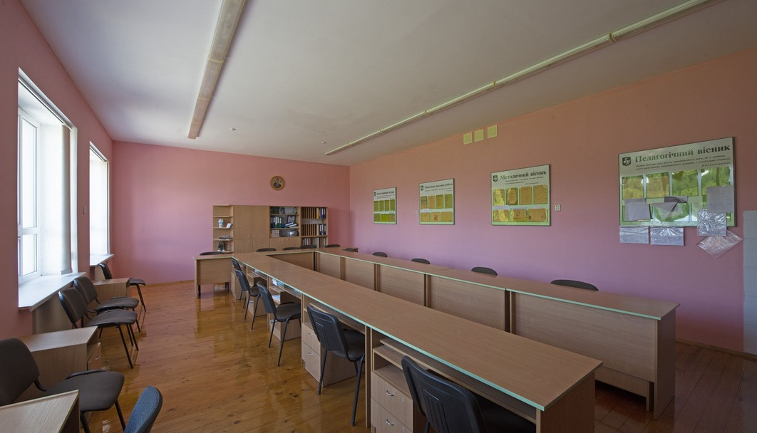 с.Вороняки. Загальноосвітня школа